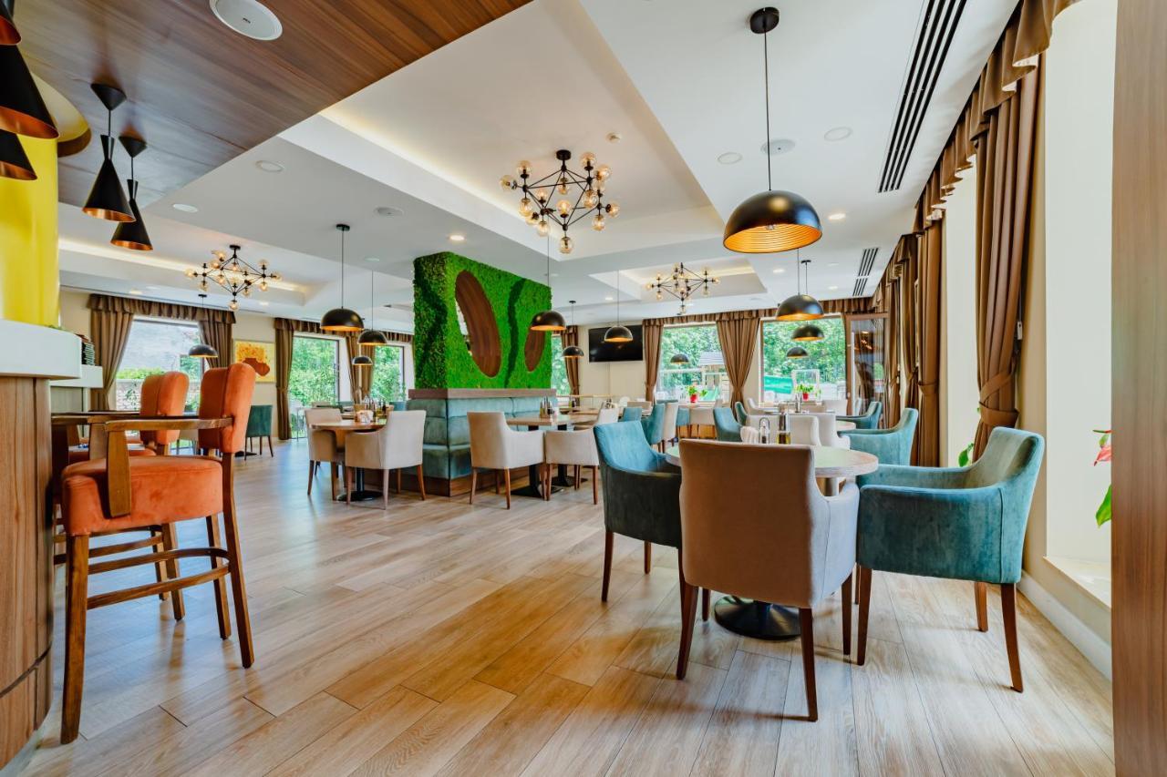 Radsor Hotel Rîşnov Esterno foto