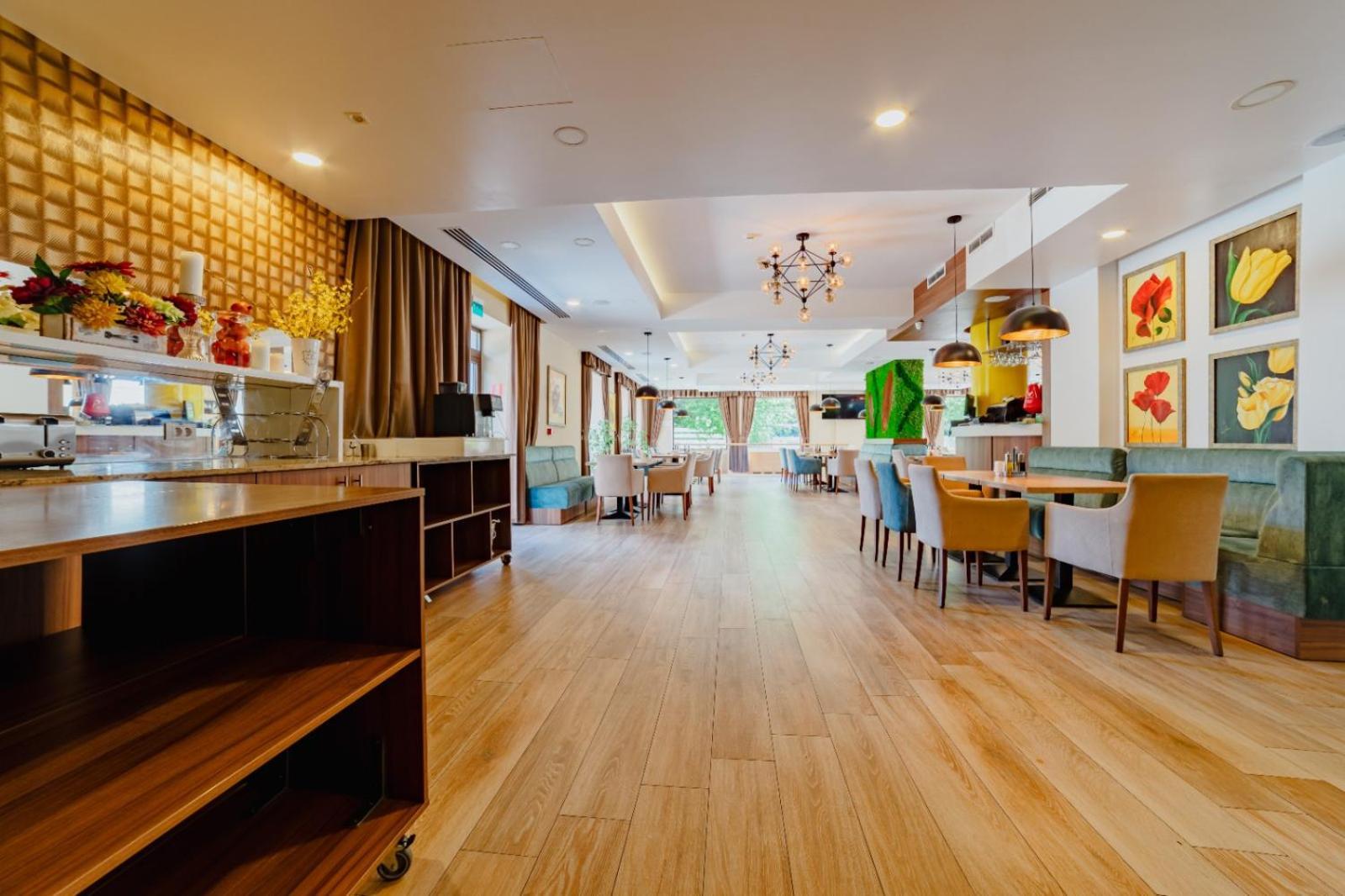 Radsor Hotel Rîşnov Esterno foto