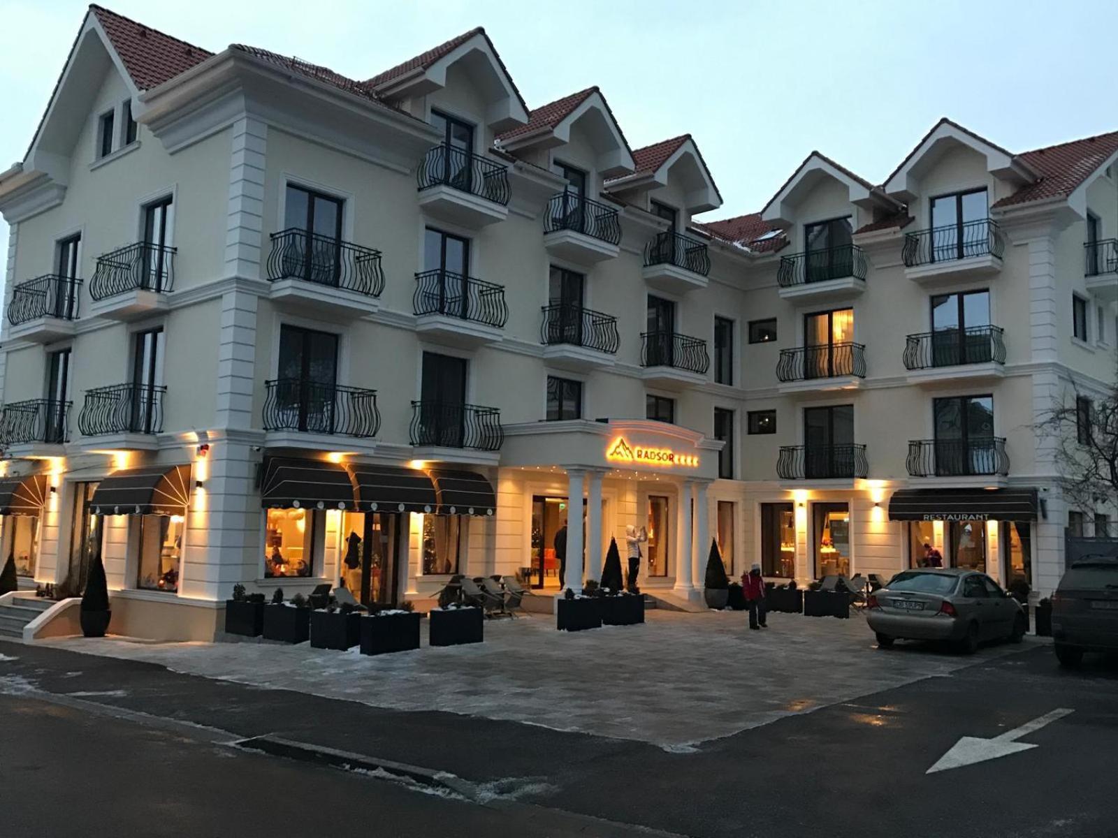 Radsor Hotel Rîşnov Esterno foto