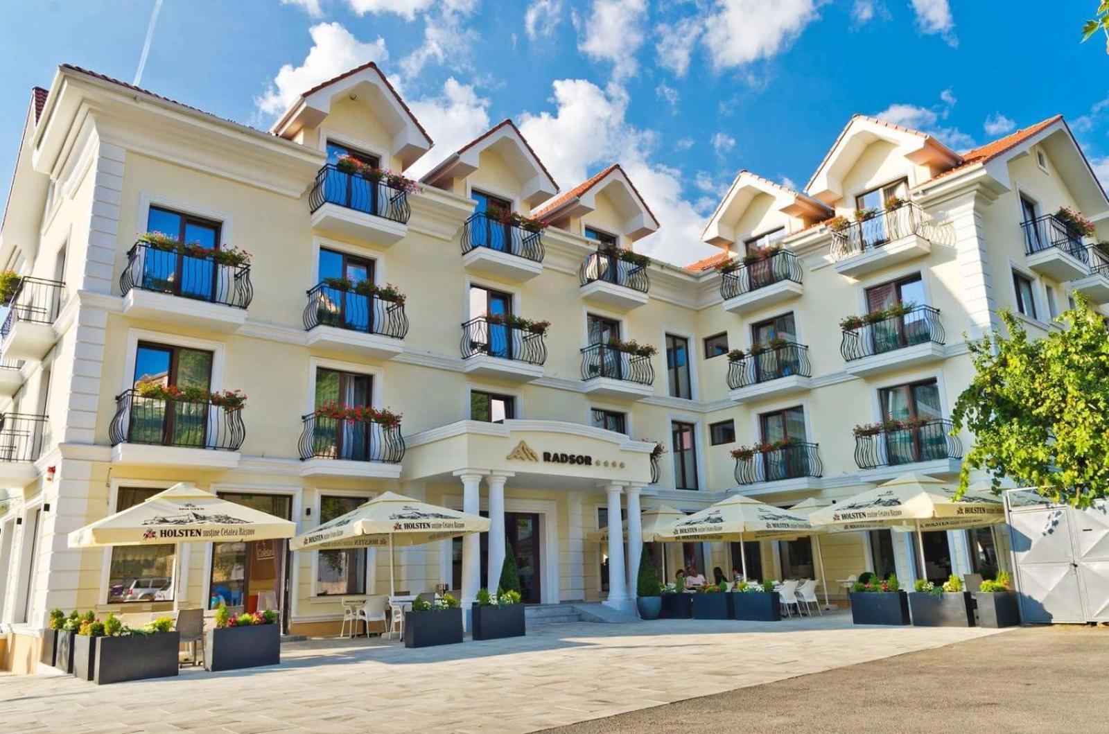 Radsor Hotel Rîşnov Esterno foto