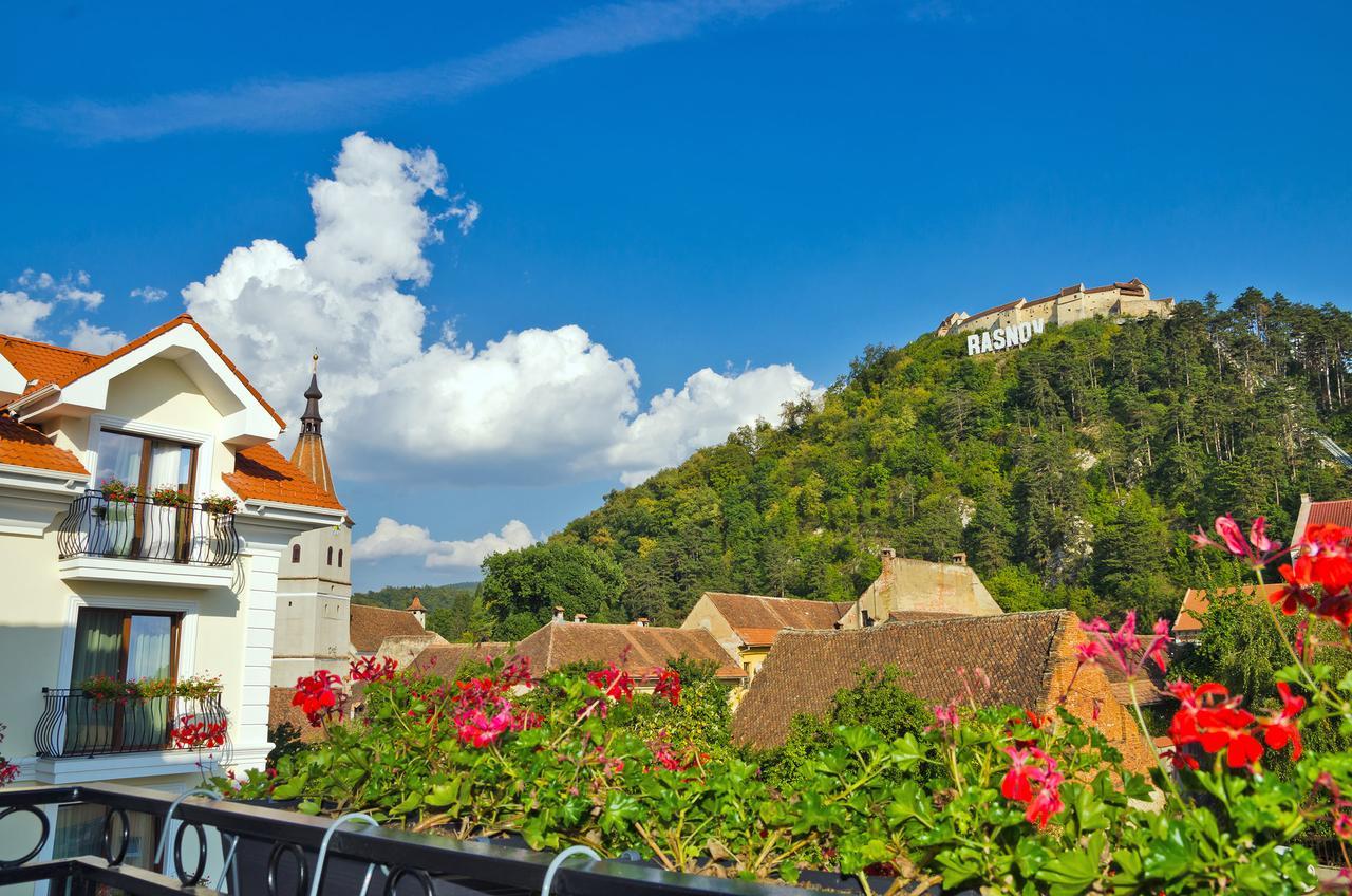 Radsor Hotel Rîşnov Esterno foto