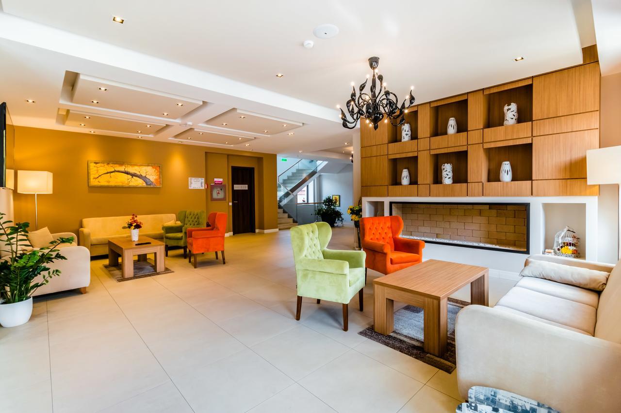 Radsor Hotel Rîşnov Esterno foto
